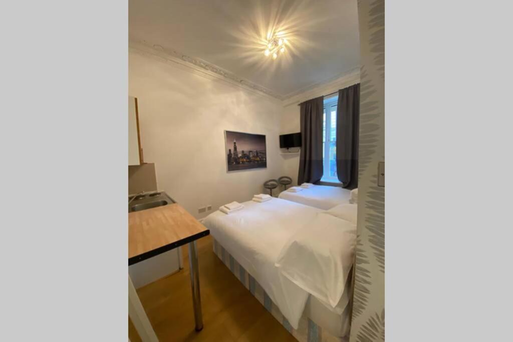 F6-Comfy Ground Flr Studio Fits 4- Near Paddington 런던 외부 사진