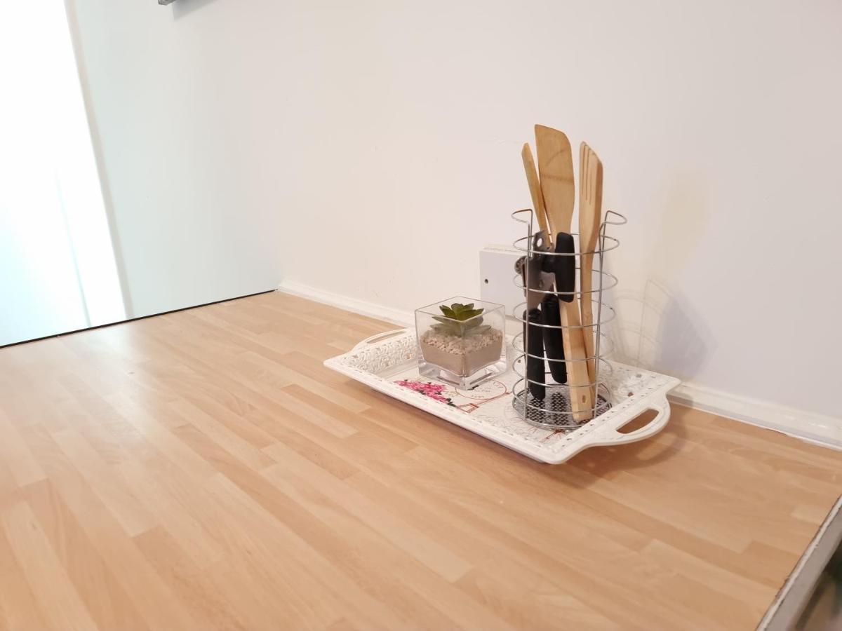 F6-Comfy Ground Flr Studio Fits 4- Near Paddington 런던 외부 사진